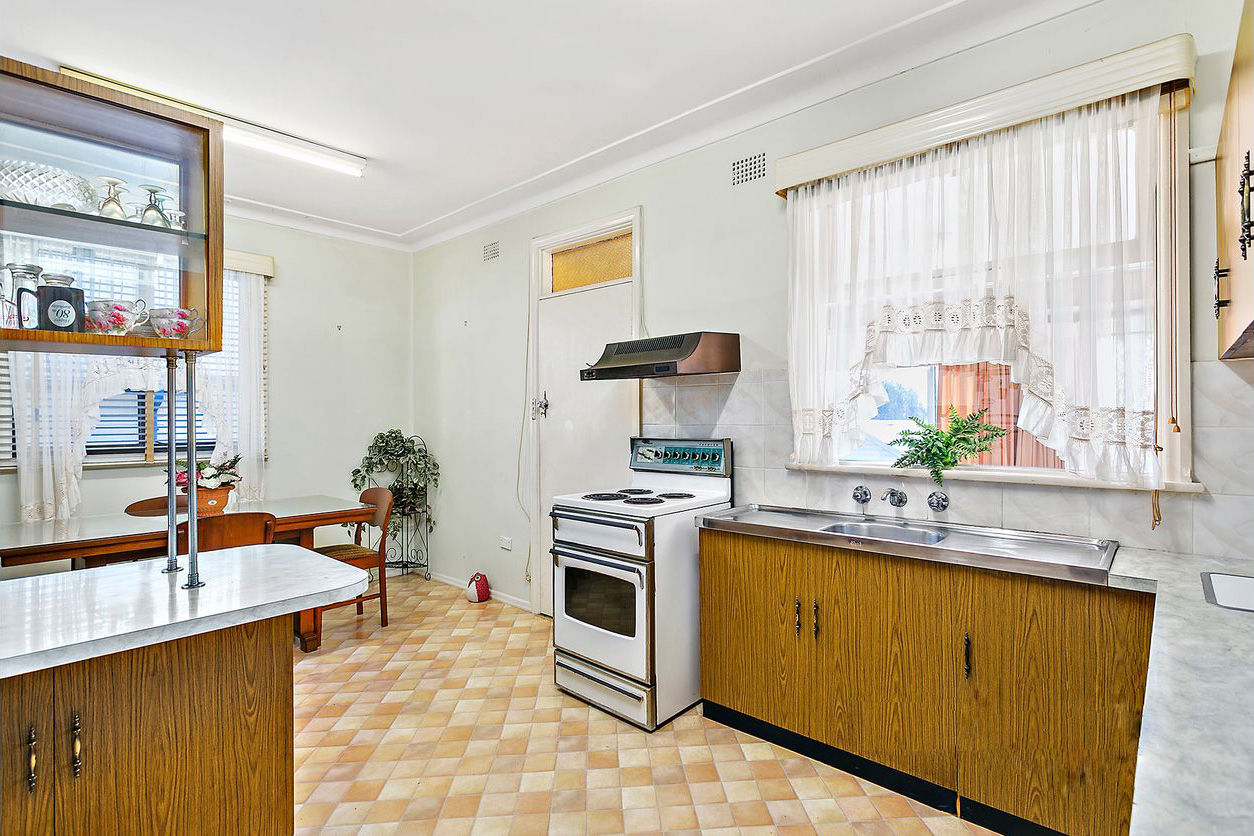 Cherie-Barber_Renovating-For-Profit_Ann-Kitchen-Before