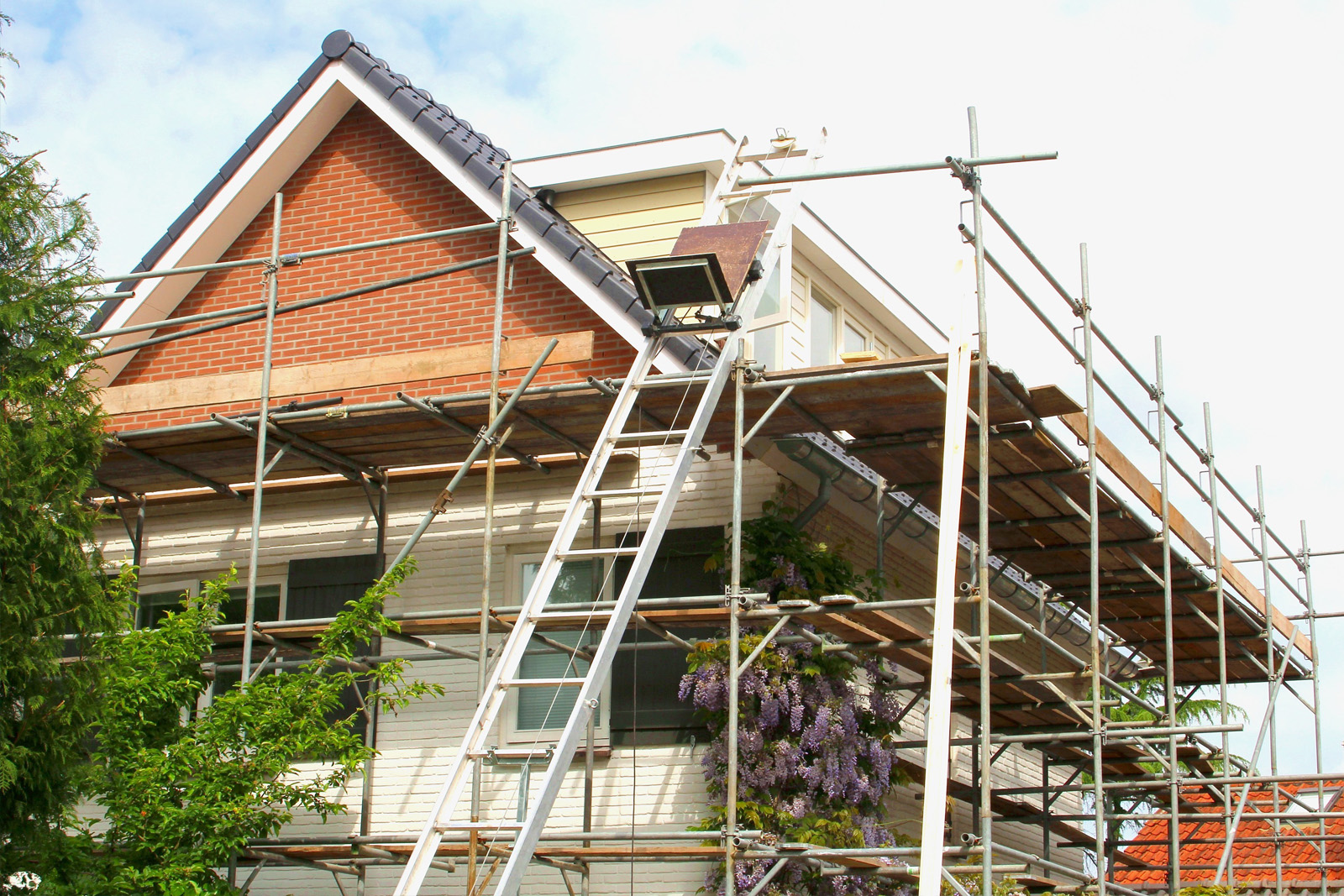 Cherie-Barber_Renovating-For-Profit_HomeBuilder-Scheme