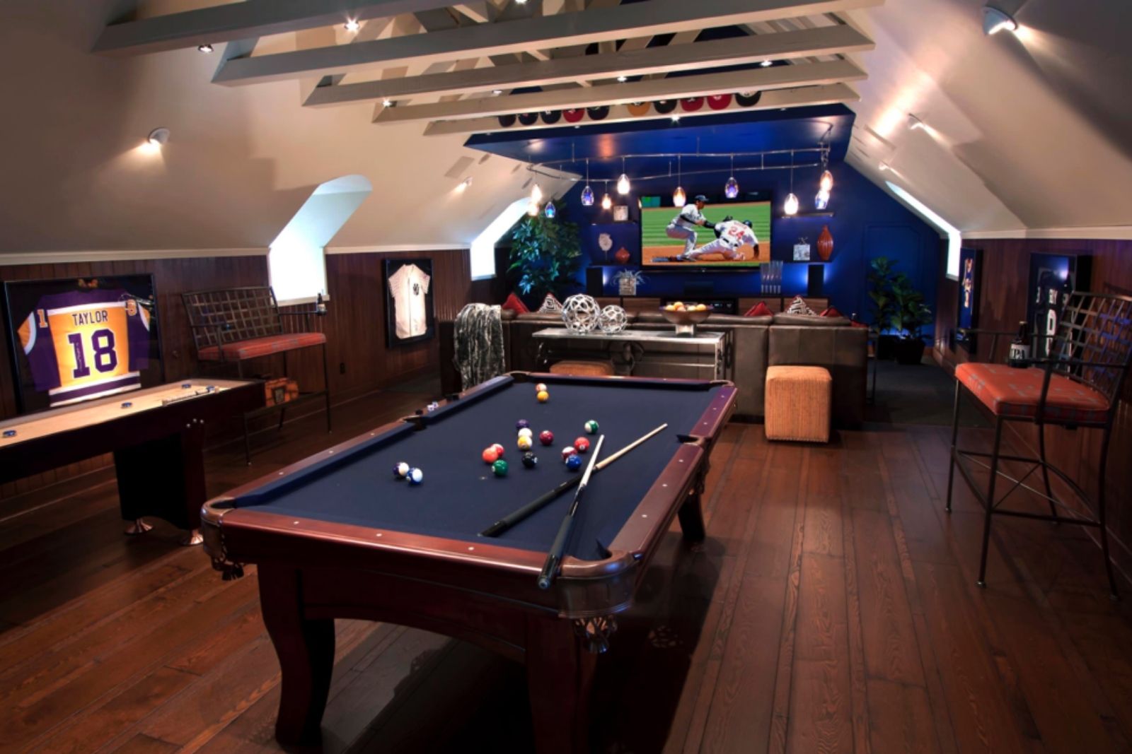 Man Cave Ideas for a Small Room  Sports man cave, Man cave room, Best man  caves